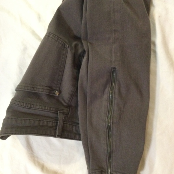 Pilcro Skinny Jeans - Picture 4 of 9